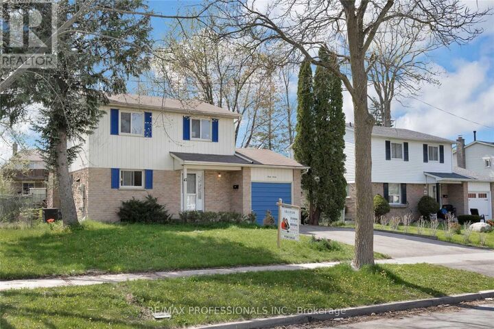 Property Photo:  47 Wishford Drive  ON M1B 2T2 