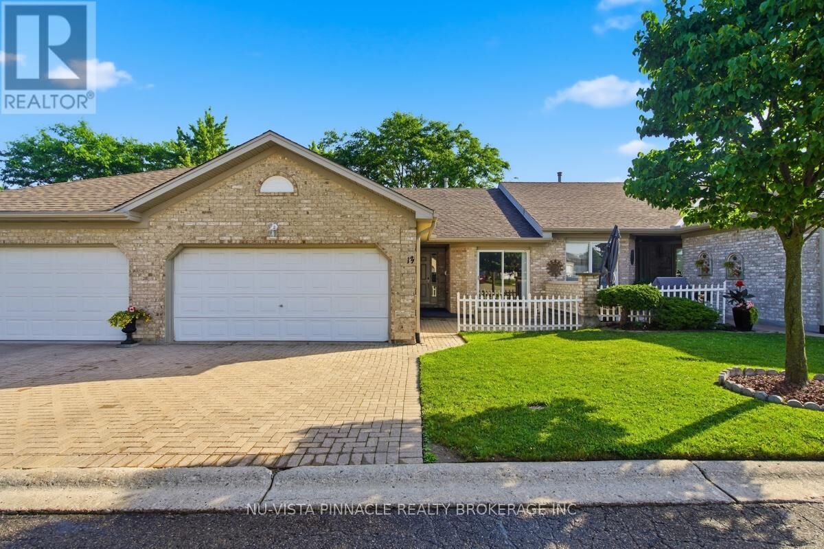 Property Photo: 825 Shelborne Street 13 ON N5Z 5B7