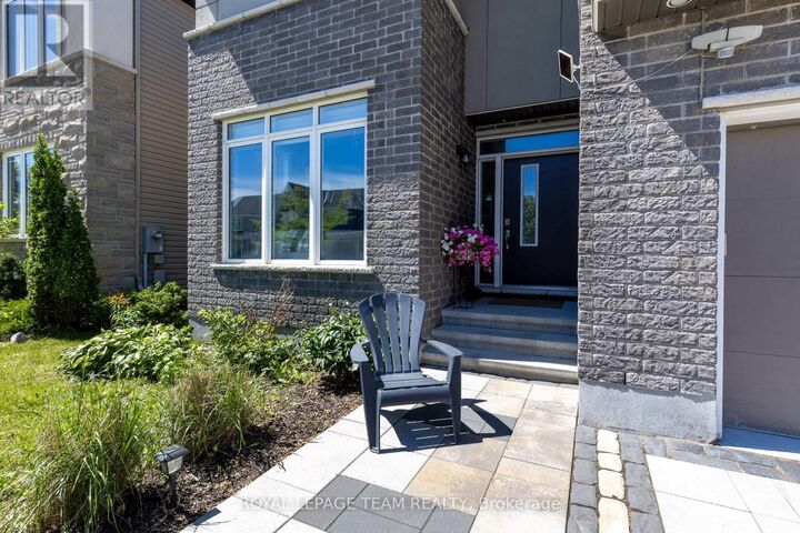 Property Photo:  512 Breccia Heights  ON K2T 0L6 