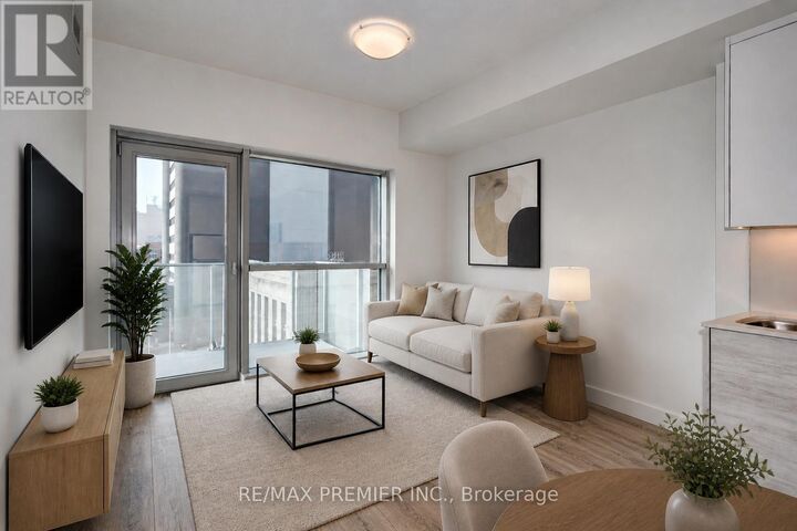 Property Photo:  60 Frederick Street 402  ON N2H 0C7 
