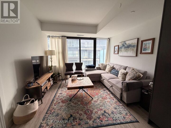Property Photo: 1604 Charles Street 412 ON L1N 0P2