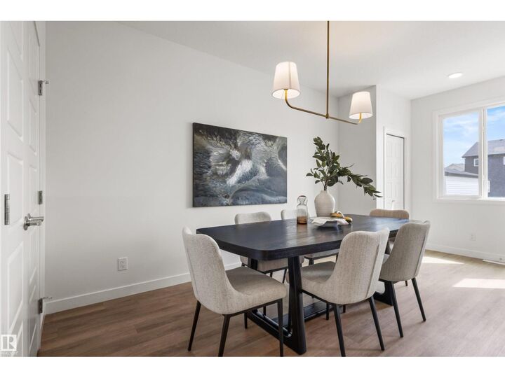 Property Photo: 5749 Hawthorn Cm SW AB T6X 3K8