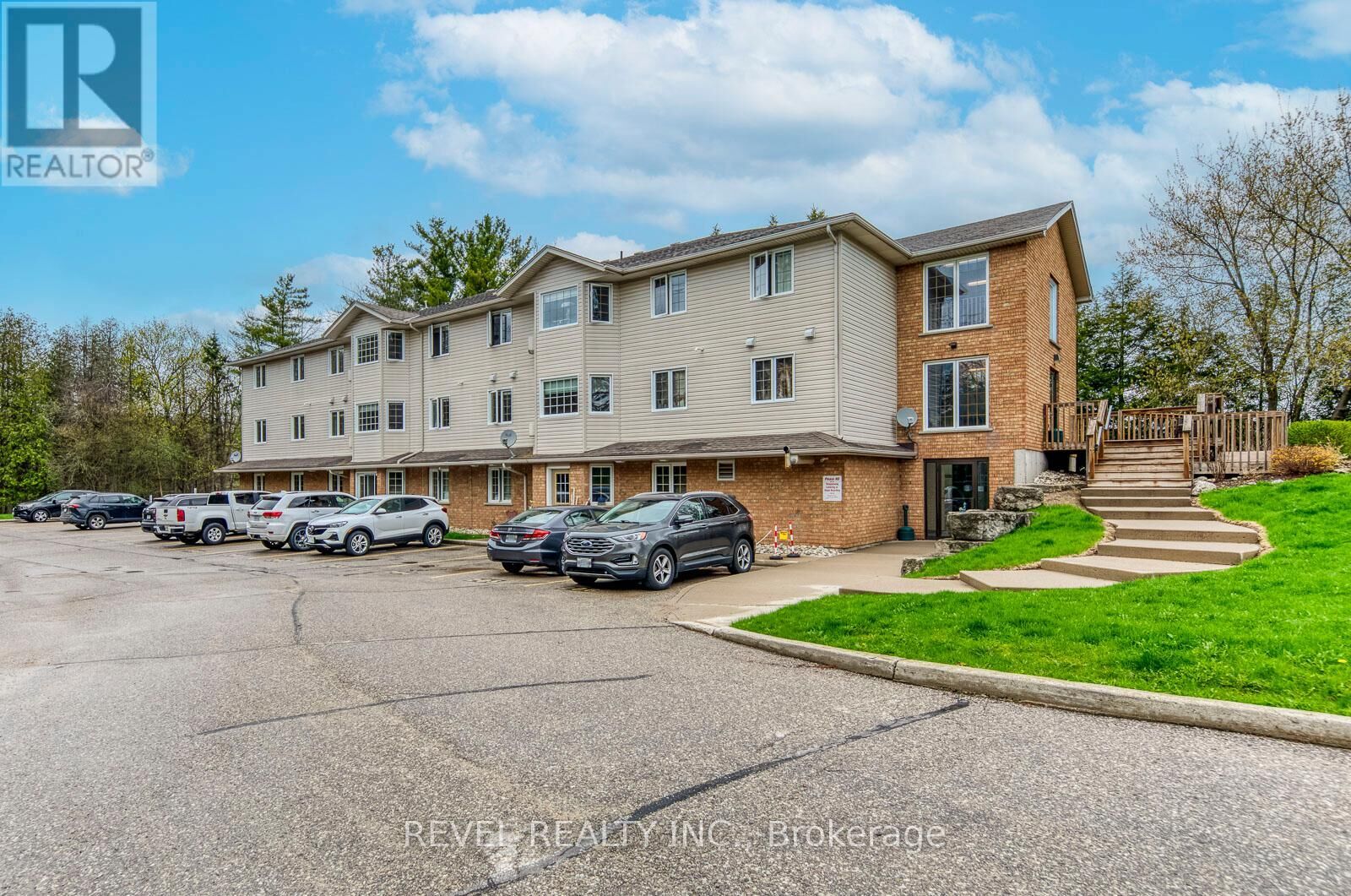 Property Photo:  264 Alma Street 206  ON N0B 2K0 