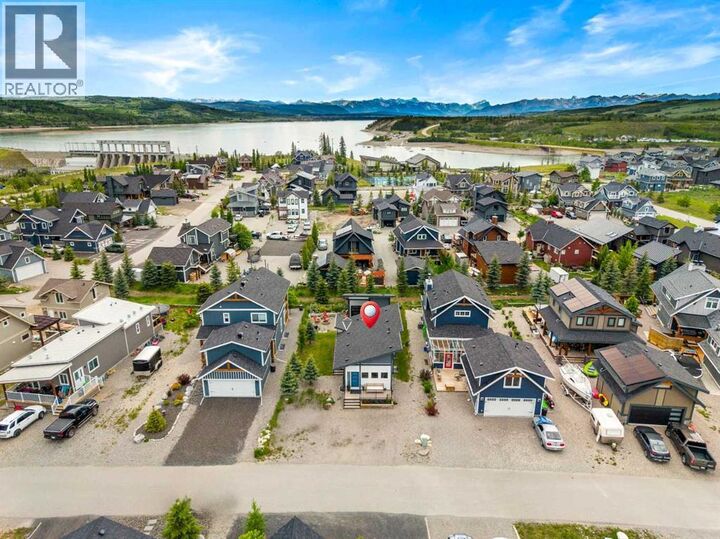 Property Photo:  307 Cottageclub Green  AB T4C 1B2 