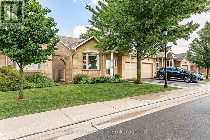 Property Photo: 94 Greentrail Drive ON L0R 1W0