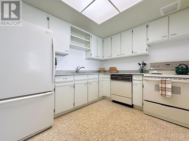 Property Photo:  20 Dean Park Road 1103  ON M1B 3G9 