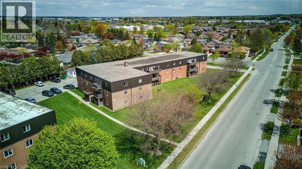 Property Photo:  390 Admiral Drive 210  ON N5V 3C2 