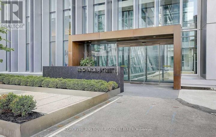 Property Photo:  42 Charles Street East 409  ON M4Y 1T4 