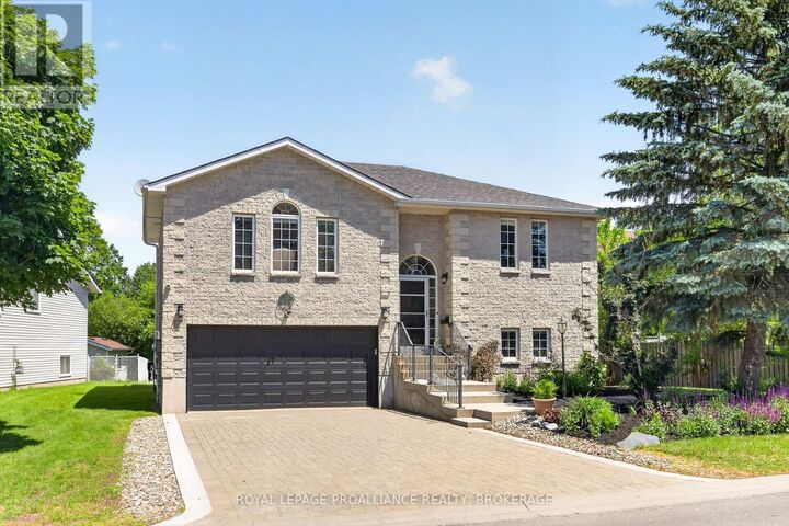 Property Photo:  412 Malabar Drive  ON K7M 8Z5 