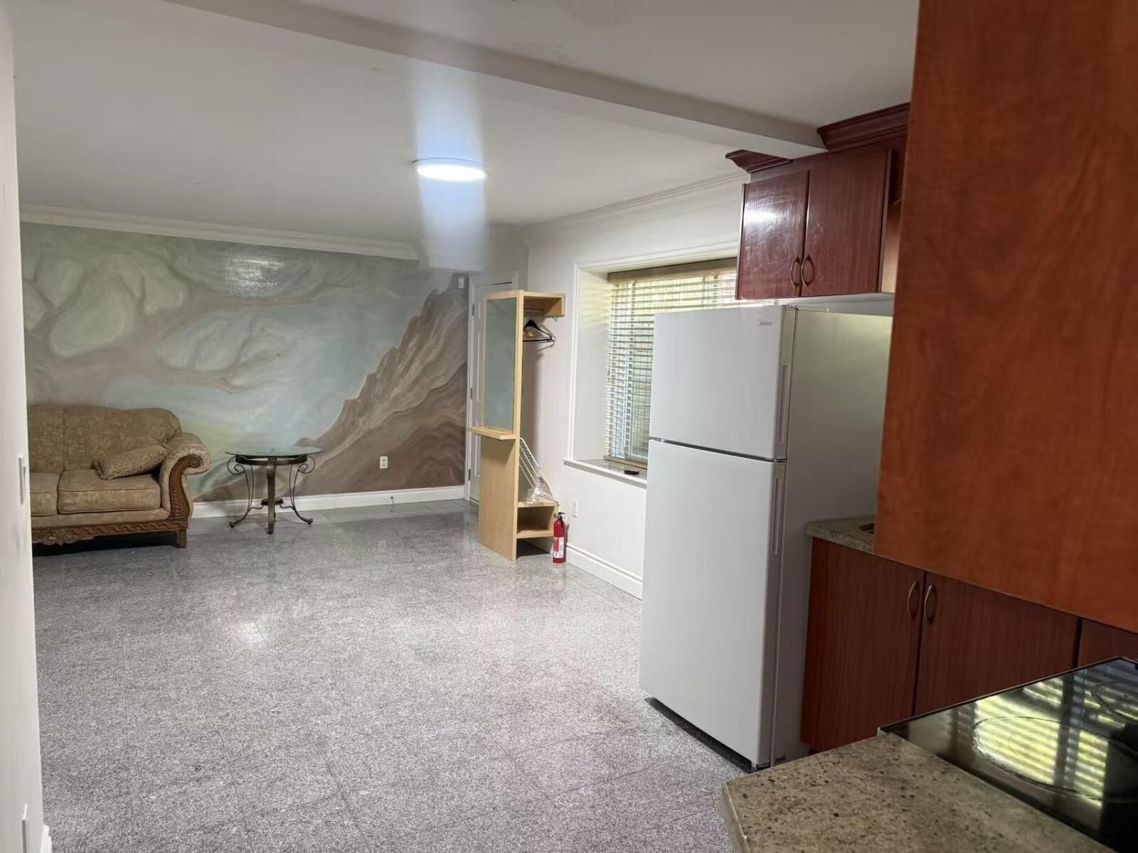 Property Photo:  16433 93B Avenue Bsmt  BC V4N 5S3 