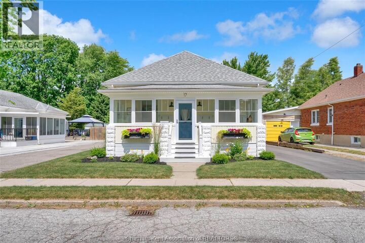Property Photo:  17 Lowe Street  ON N7L 1J6 