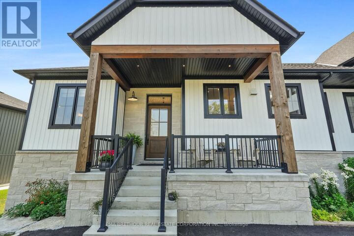 Property Photo: 48 Pleasant View Crescent ON K0M 2C0
