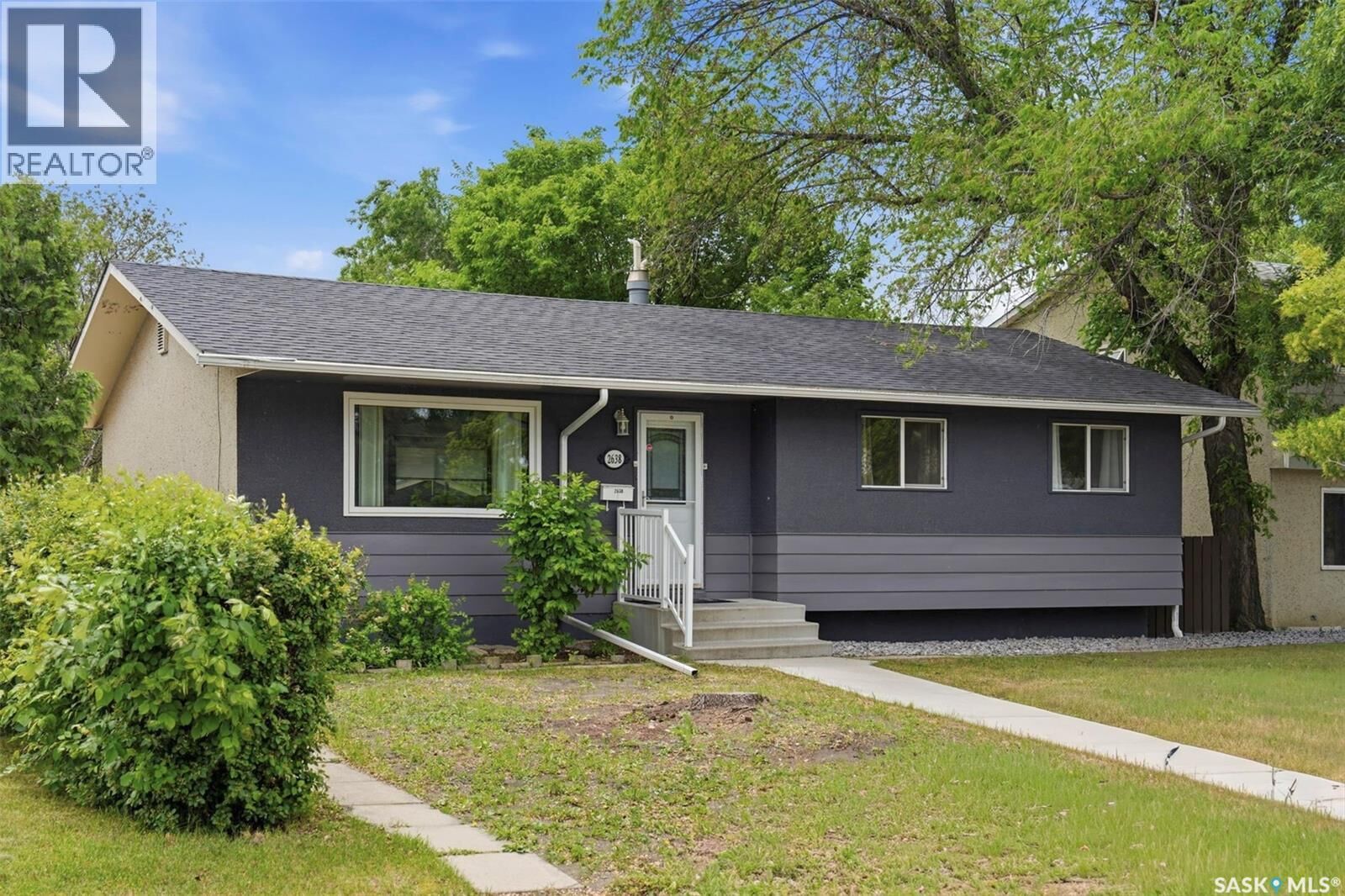Property Photo: 2638 Eastview SK S7J 3G8