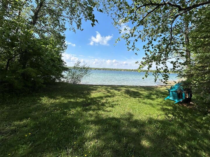 Property Photo:  80 Sherwood Street  MB R0E 0C0 