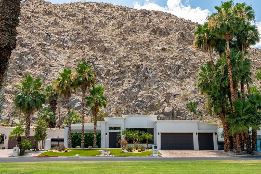 Property Photo: 77025 Desi Drive CA 92210