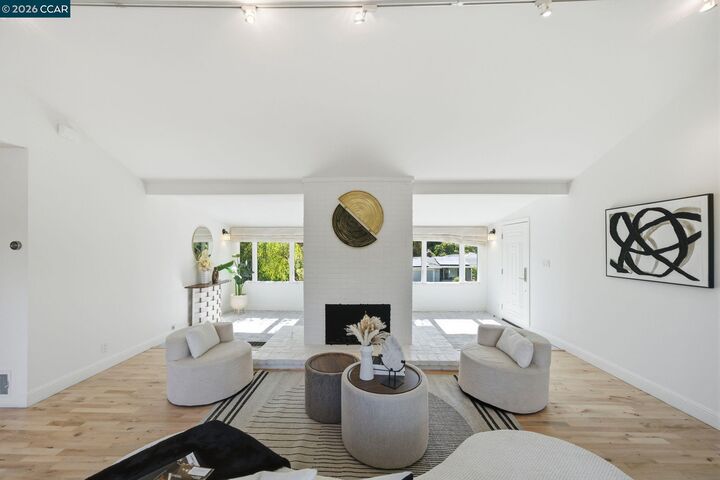 Property Photo: 102 Hillcrest Dr CA 94563