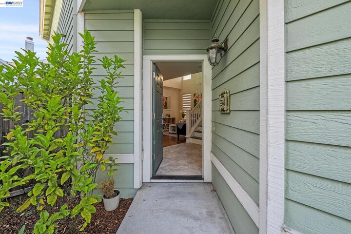 Property Photo:  35 Britt Ct  CA 94502 