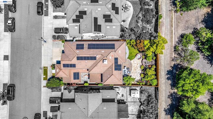 Property Photo:  1556 Banbury Dr  CA 94582 