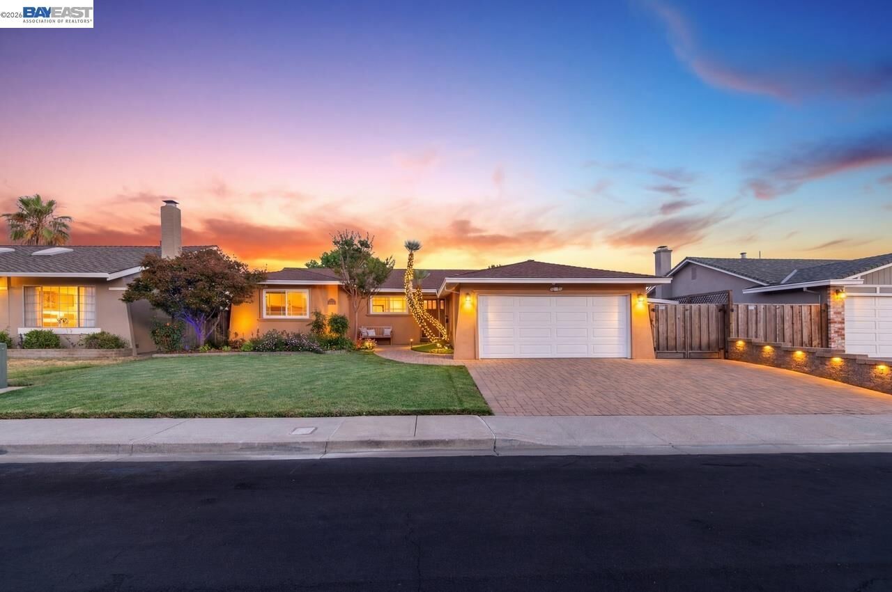 Property Photo: 6252 Robin Ct CA 94588