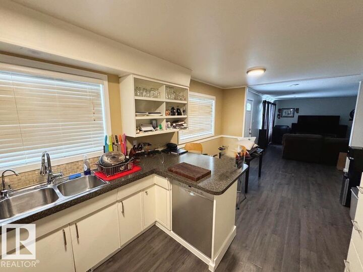 Photo de la propriété: 5114 44 Avenue AB T0A 3A4