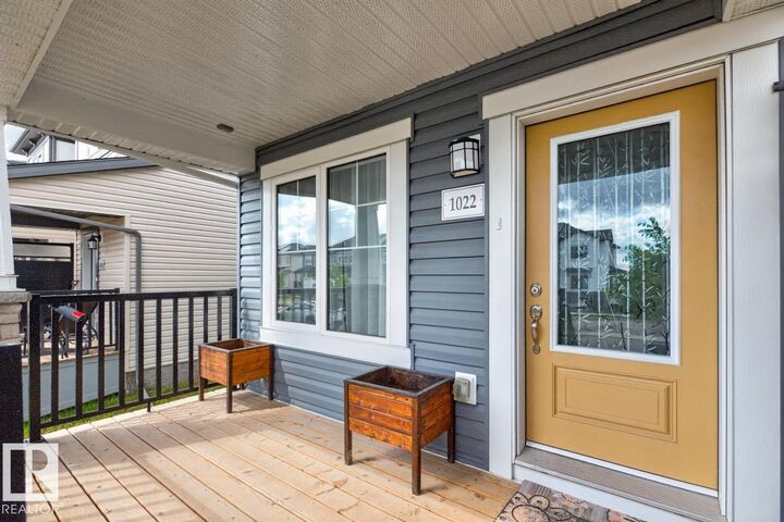 Property Photo:  1022 Hearthstone Boulevard  AB T8H 3A4 