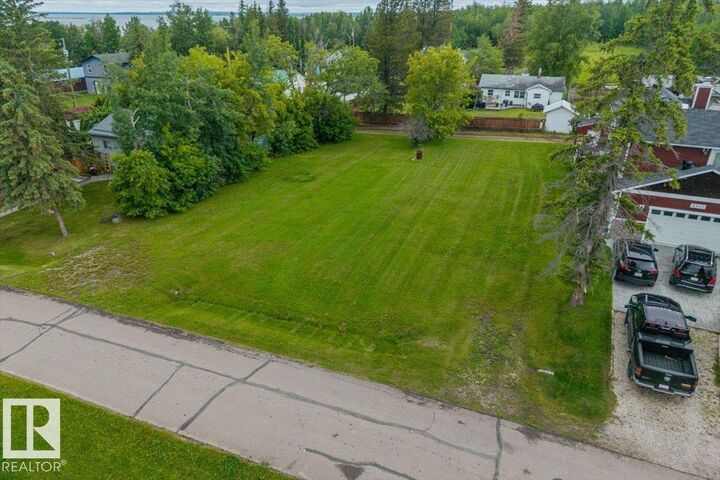 Property Photo: 4707 43 Street AB T0E 0A0
