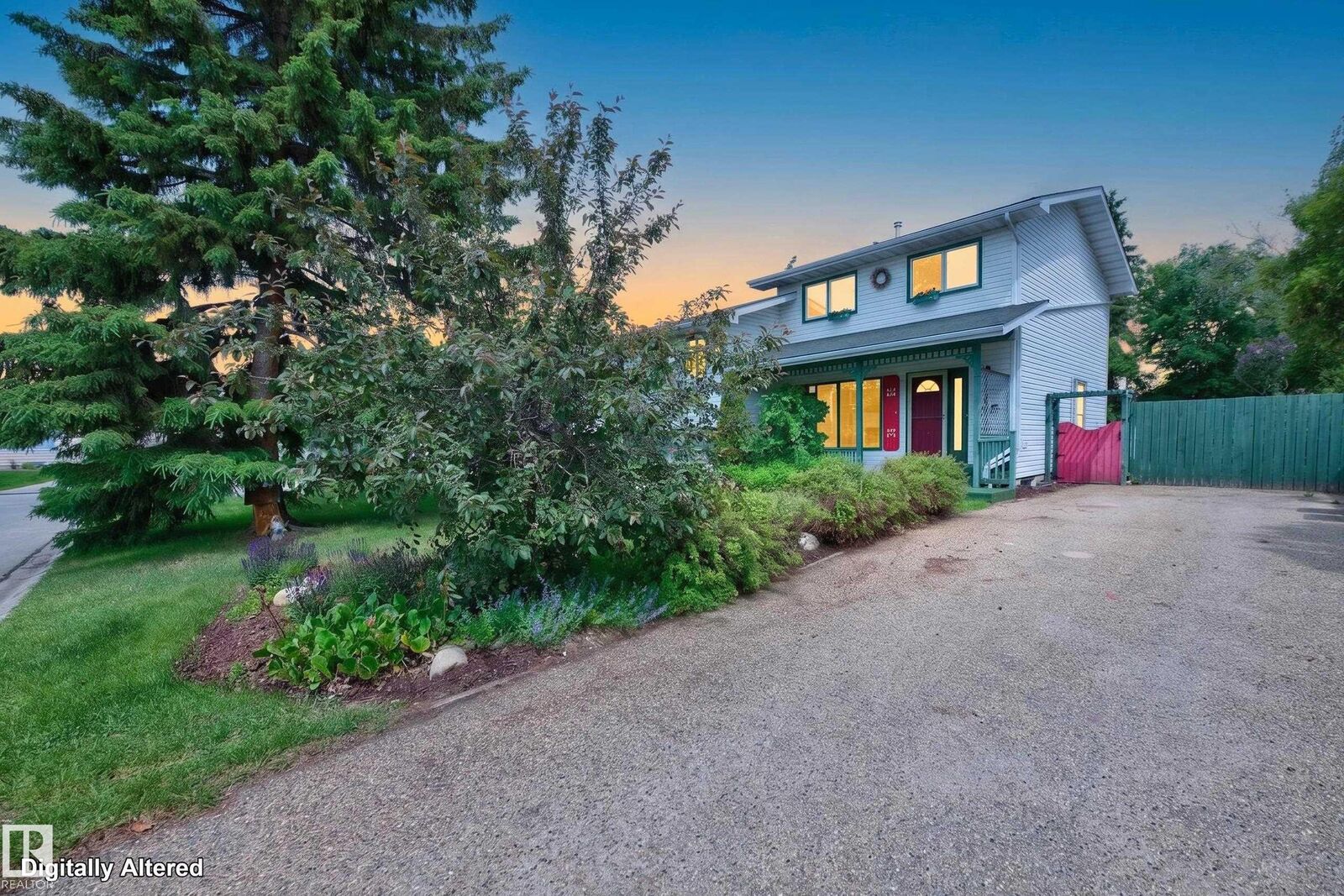 Property Photo:  9629 81 Street  AB T8L 3C7 