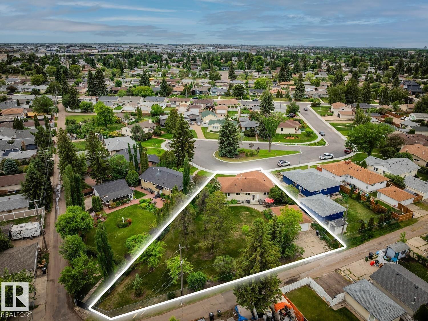 Property Photo:  9044 56 Street NW  AB T6B 1J2 