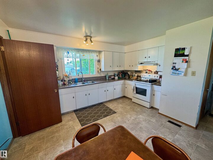 Property Photo:  4433 48 Avenue  AB T0A 3A3 