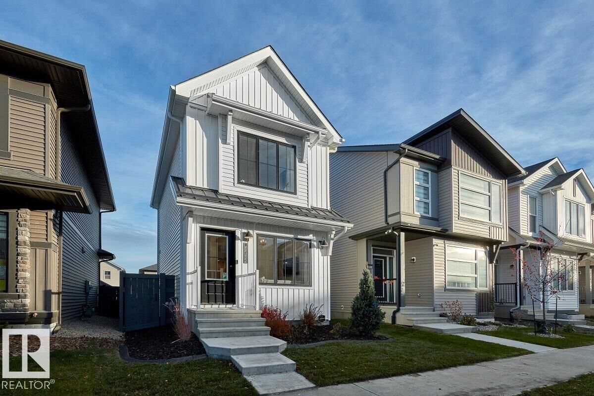 Property Photo:  4348 Kinglet Drive NW  AB T5S 0T1 