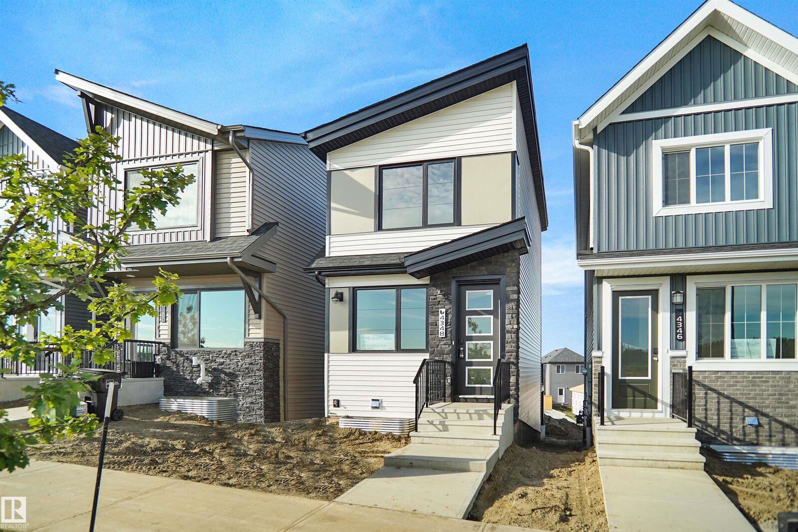 Property Photo: 4348 Kinglet Drive NW AB T5S 0T1