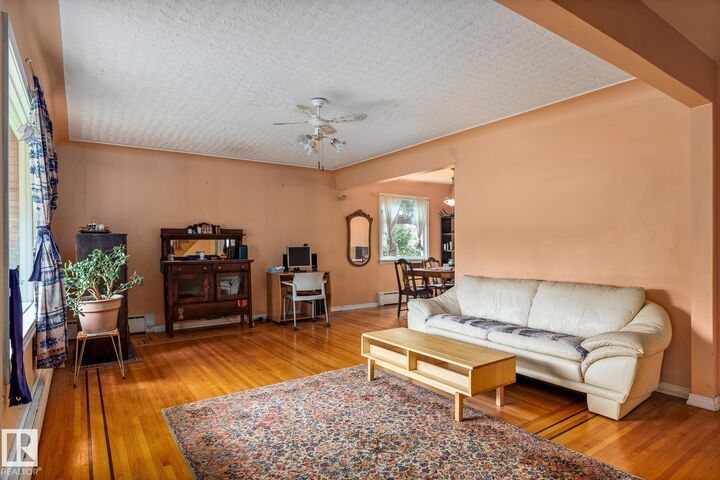 Property Photo:  11022 110 Avenue NW  AB T5H 1H9 