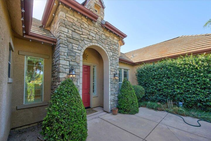 Property Photo:  11 W Jordan Avenue  CA 93611 