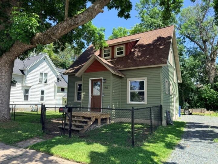 Property Photo:  103 Hendricks St  WI 54452 