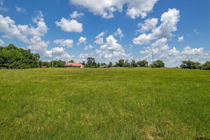 Property Photo: 432 County Road 3204 TX 75783