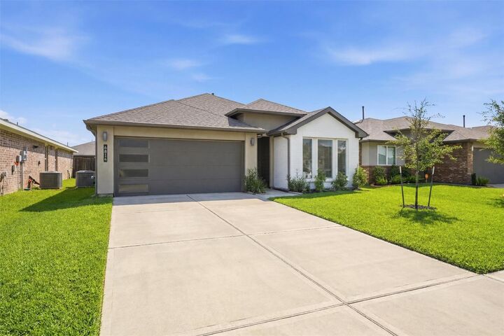 Property Photo: 6814 Bradford Terrace Road TX 77407