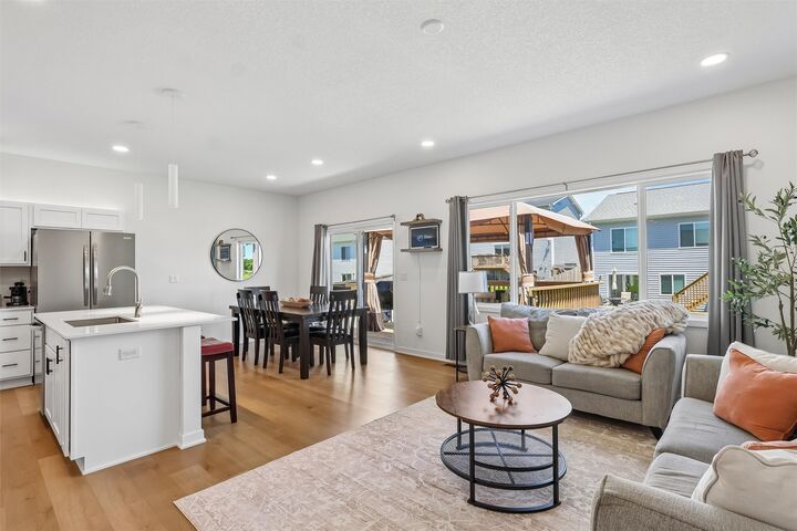 Property Photo: 1011 Polk Street IA 50069