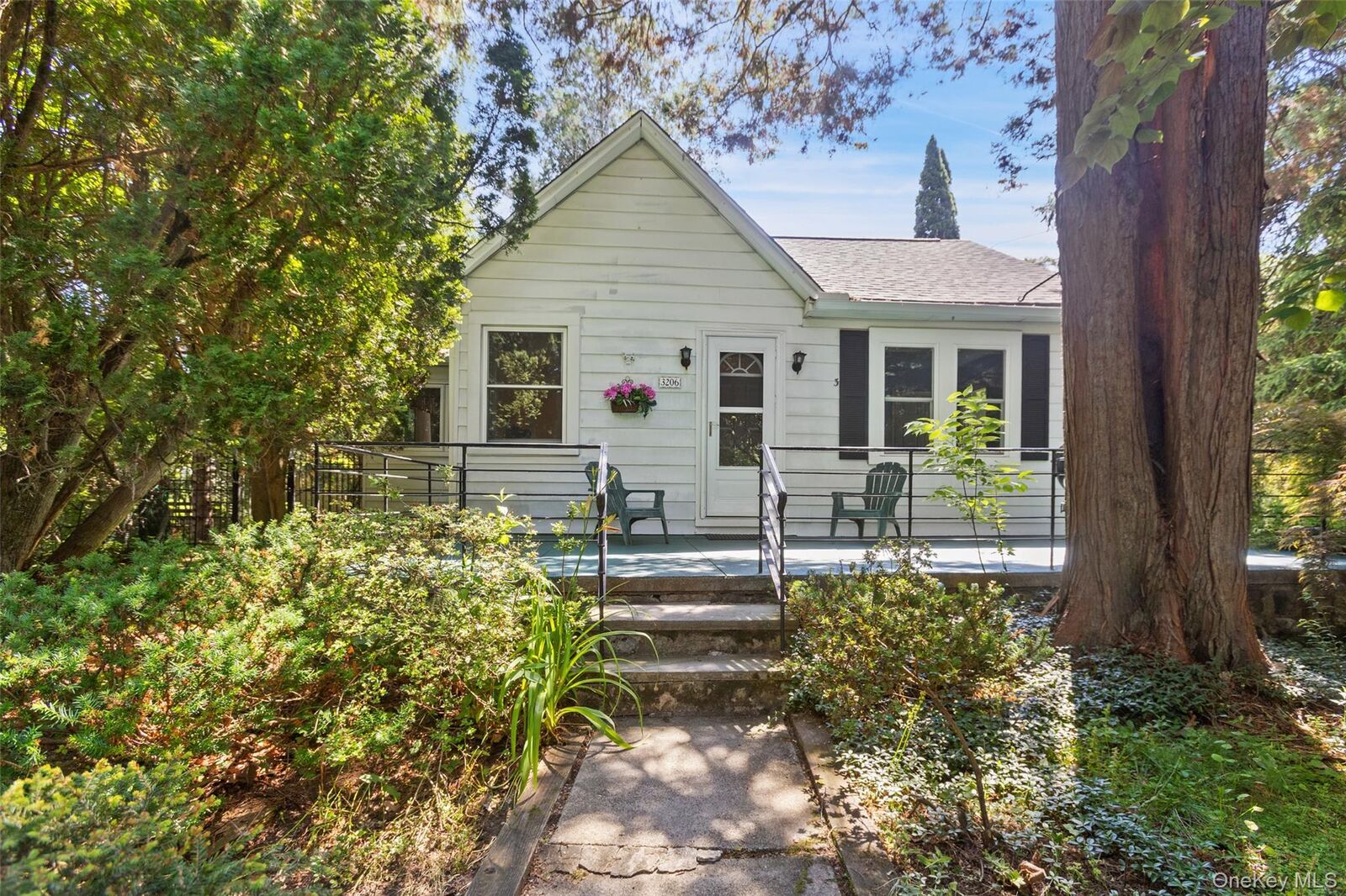 Property Photo: 3206 Hollywood Street NY 10547