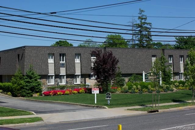 Property Photo: 25 N Clinton Avenue 5A NY 11706