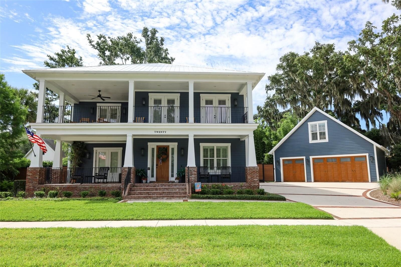 Property Photo:  20 W Crest Avenue  FL 34787 