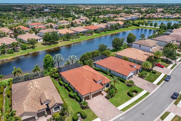 Property Photo:  13017 Ramblewood Trail  FL 34211 