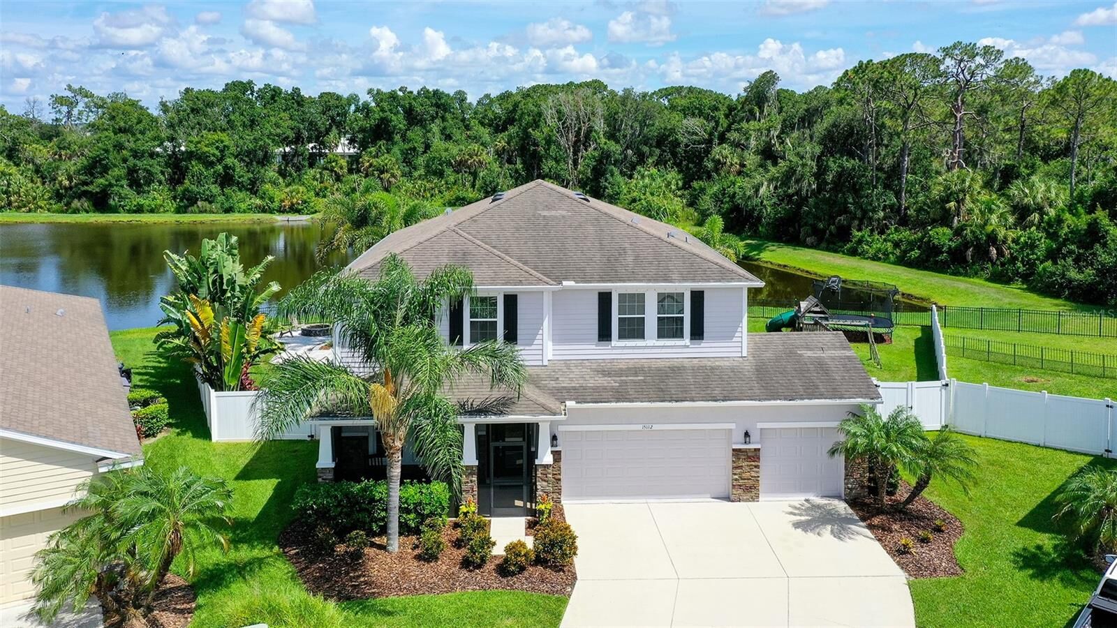 Property Photo: 15112 Las Olas Place FL 34212
