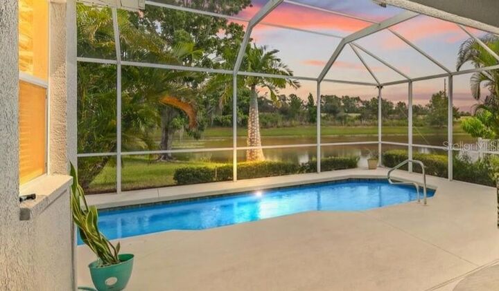 Property Photo:  12913 Nightshade Place  FL 34202 
