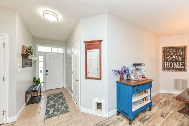 Property Photo: 605 Beaverbrook Drive IN 46032