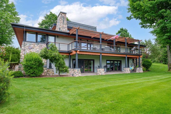 Property Photo:  3333 Kirkridge Drive  MI 49690 