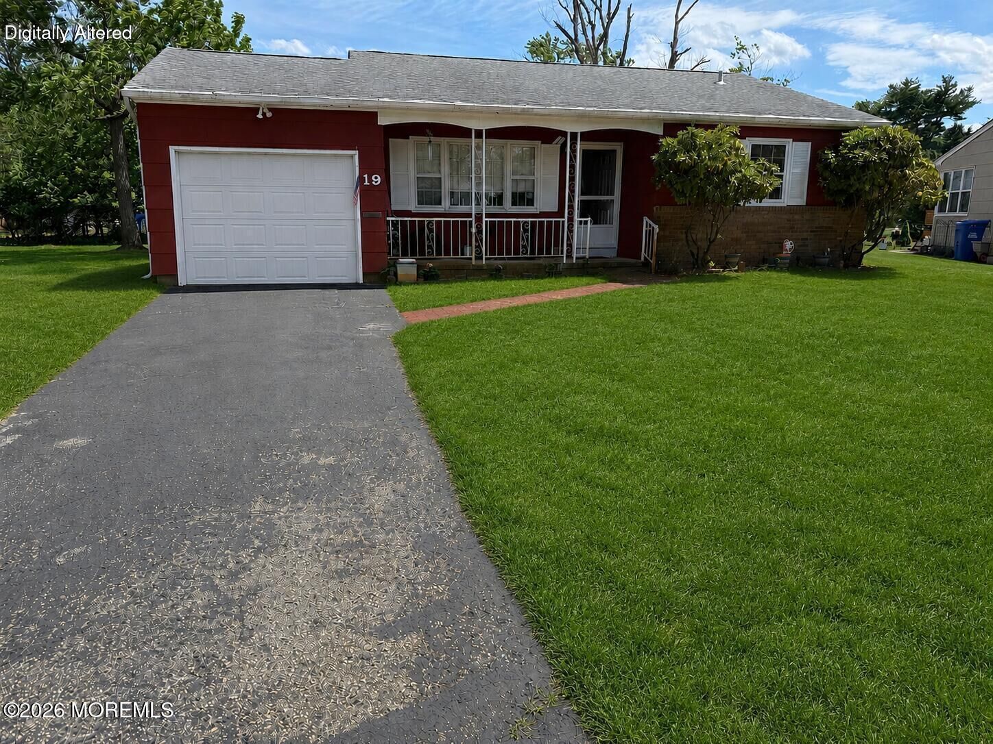 Property Photo:  19 Sherwood Court  NJ 08757 