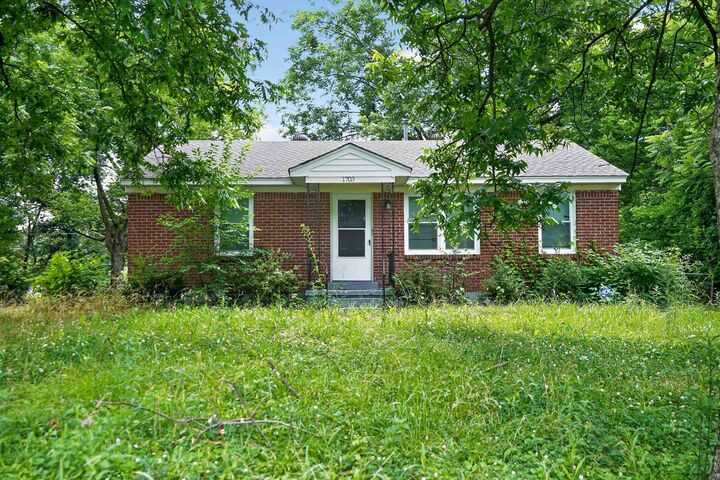 Property Photo: 1703 Corning Ave TN 38127