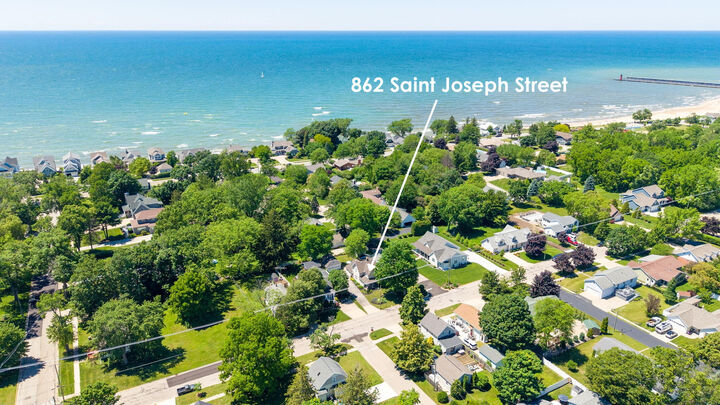 Property Photo:  862 Saint Joseph Street  MI 49090 