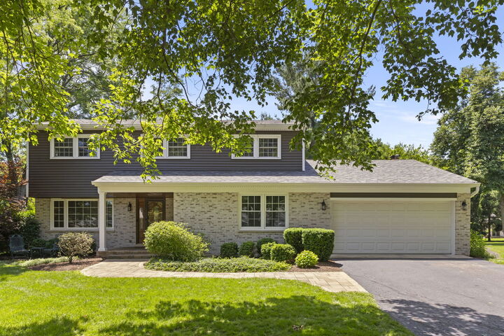 Property Photo:  