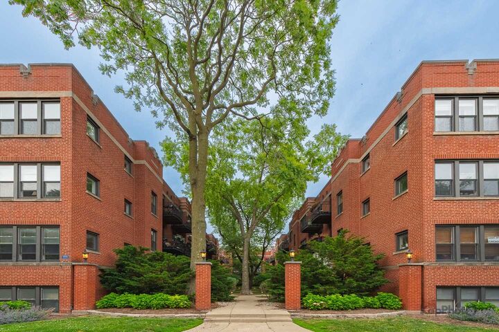 Property Photo:  5913 N Paulina Street 2E  IL 60660 
